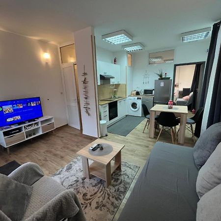 Buono Apartment Zadar Bagian luar foto